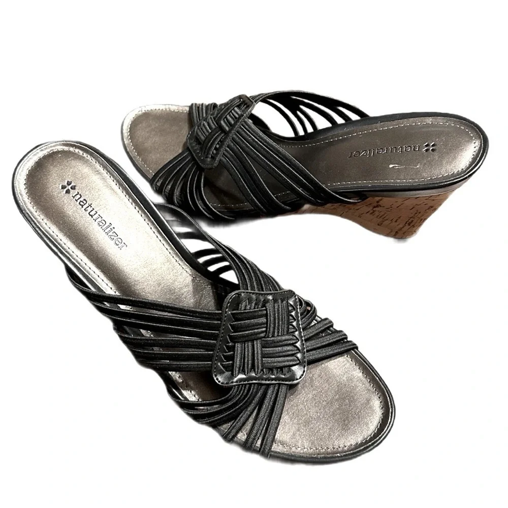 Women’s Naturalizer Black Slip On 2” Wedge Sandals - Size 8.5M - NWOT